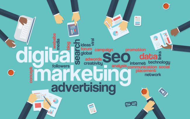 Digital marketing concept infographics vector background. Word cloud with online advertising keywords and managers analysing data preparing strategy or campaign. تفاوت دیجیتال مارکتینگ و سئو